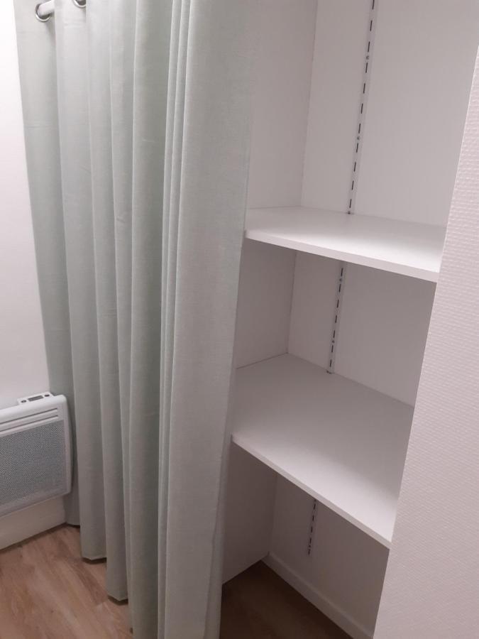 Studio Hyper Centre Avec Balcon Apartment Chateauroux Bagian luar foto